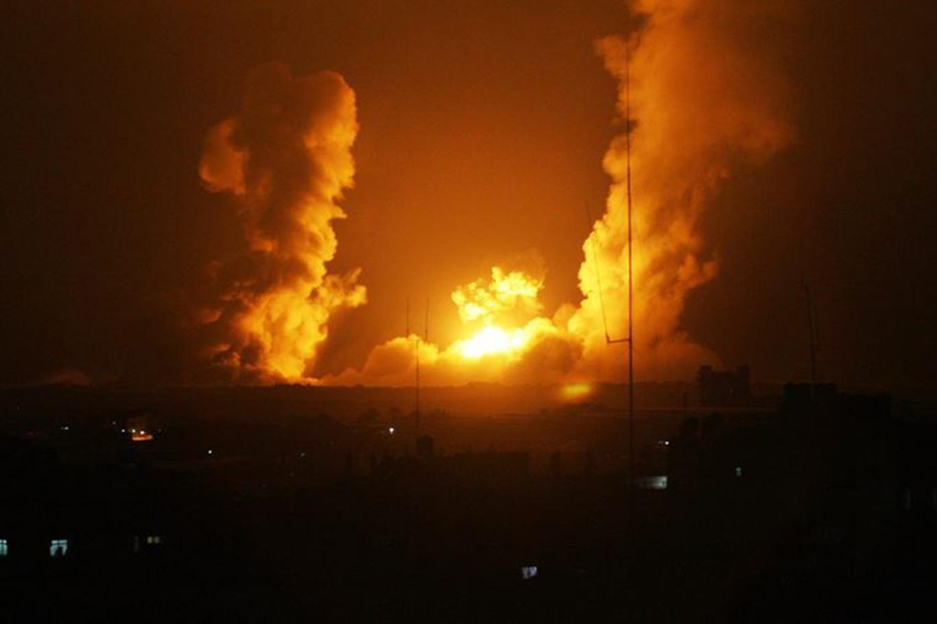 İşgalci çetelerden Gazze'ye hava saldırıları